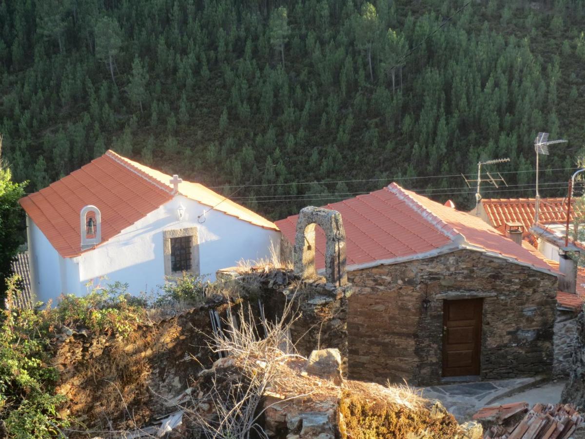 Cha de AlvaresCasa Capela - Casas Do Sinhel别墅 外观 照片