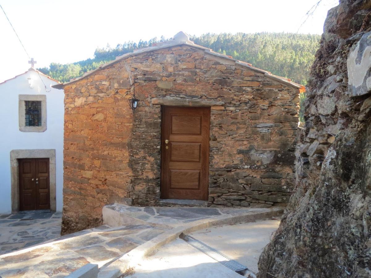 Cha de AlvaresCasa Capela - Casas Do Sinhel别墅 外观 照片